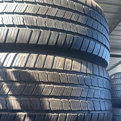 Set Of Michelin 275/55R20 Defender Tires