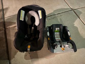 2 Baby Carriers with Base