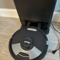 Shark Vacuum + Mop (2025 Version) 