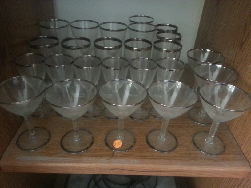 Glass cups set