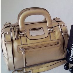 Dolce & Gabbana Leather Handbag 