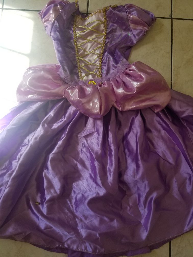 Rapunzel costume size 7/8