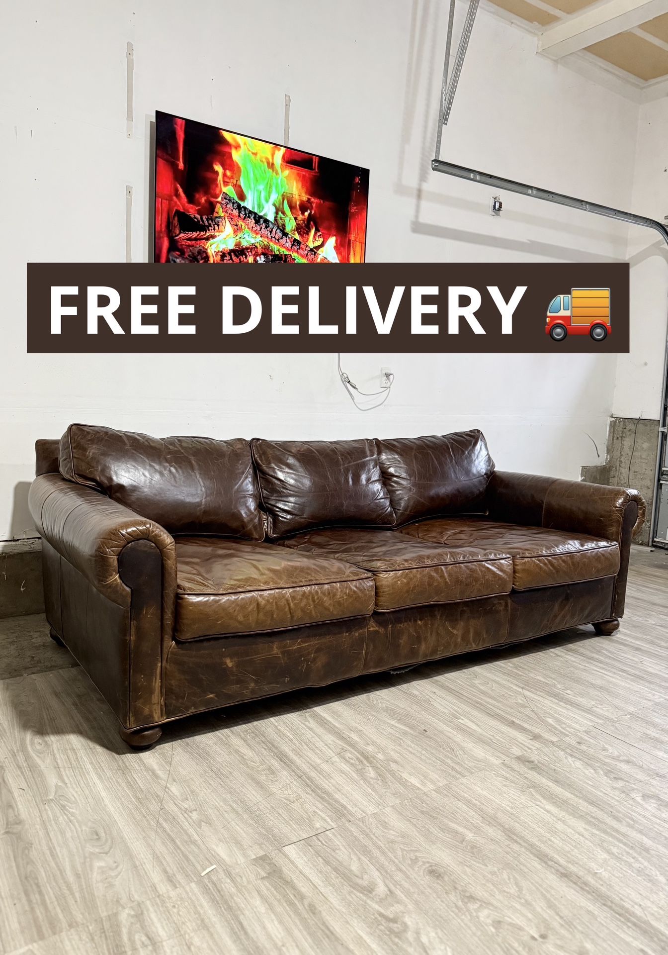 Restoration Hardware Sofa Couch 🛋️- FREE DELIVERY 🚚 