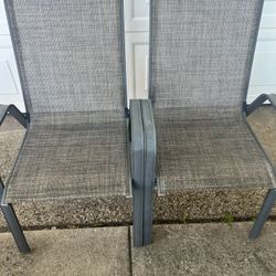 2patio chairs only$15 for both 