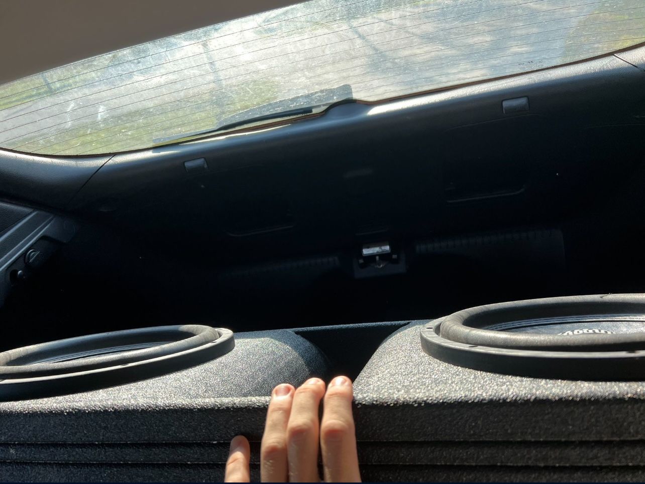 2 Sundown EV 12’s w/ 1900 Watt Hifonics Amp