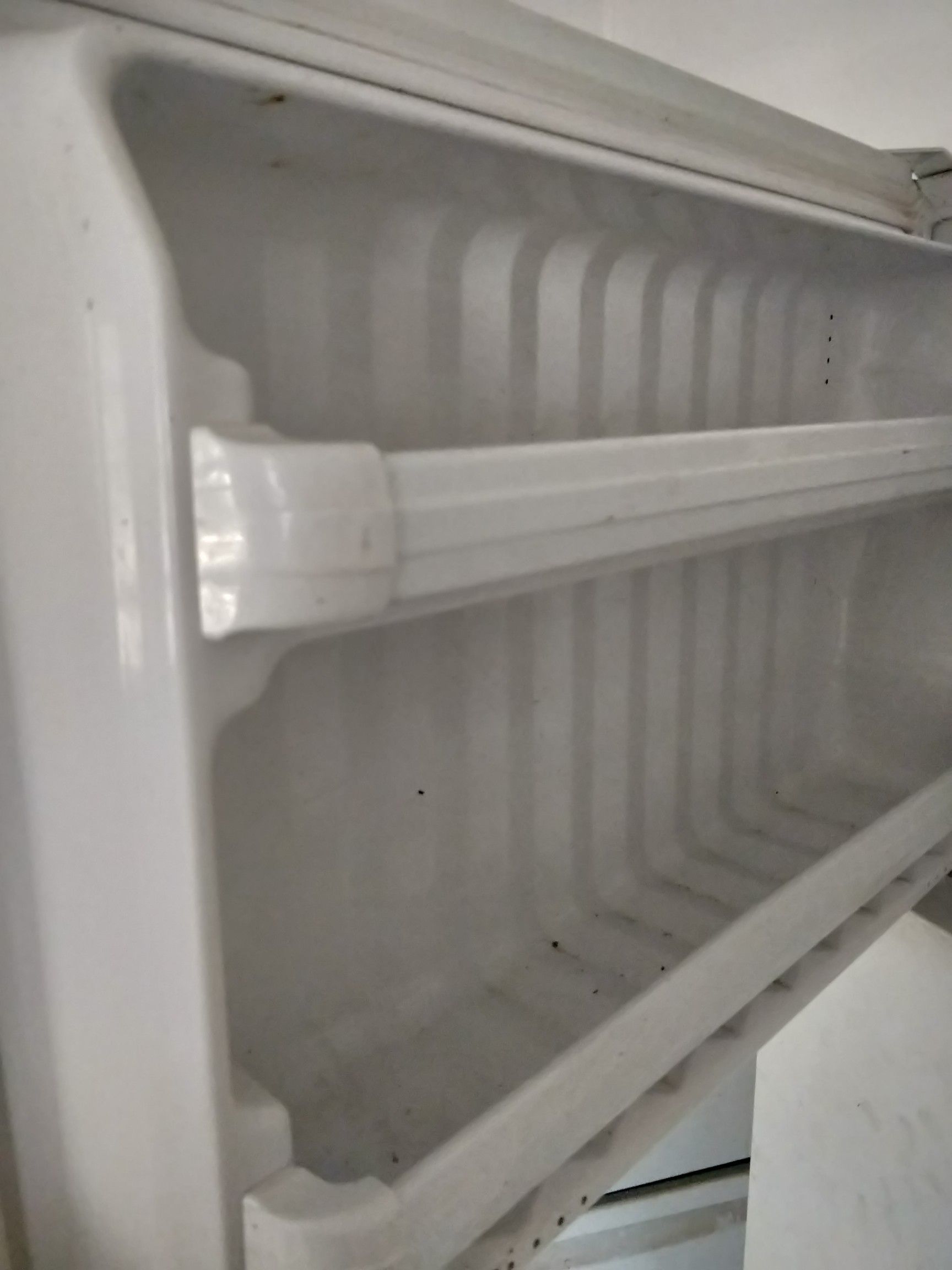 Kenmore Apartment Size Refrigerator/ Fridge for Sale in Los Angeles, CA