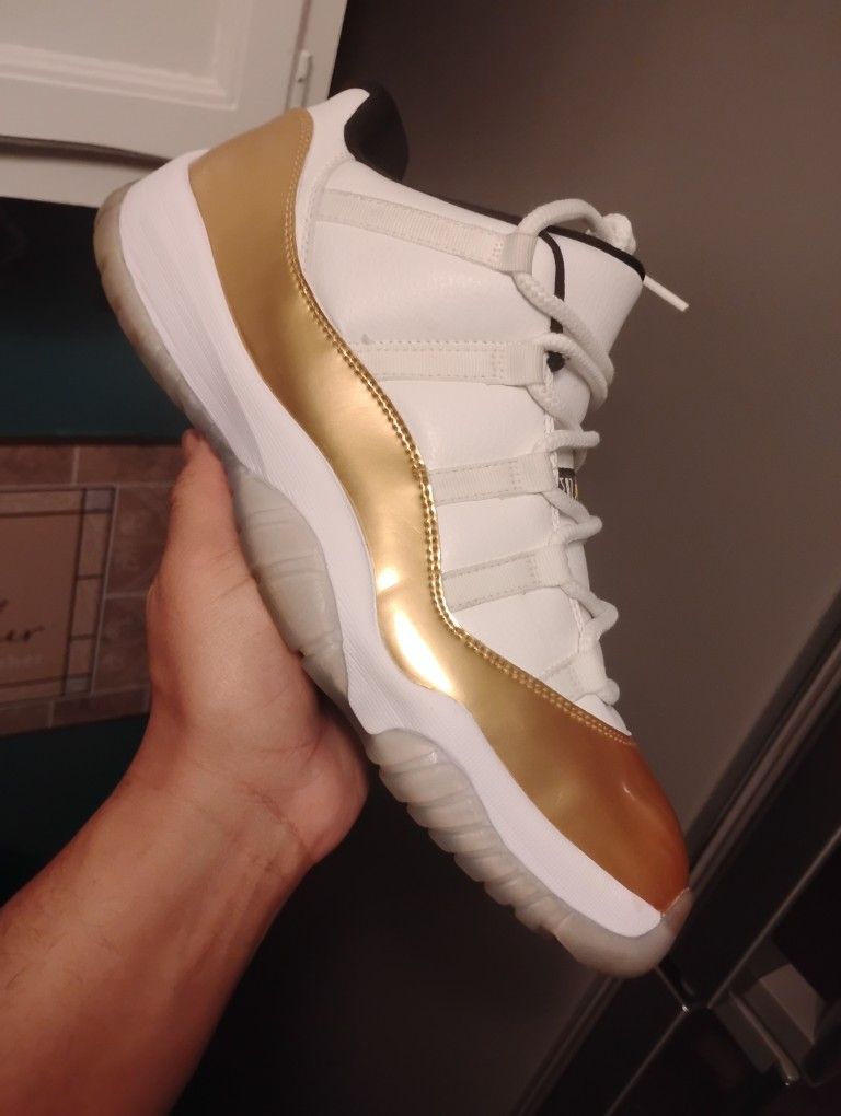 AJ 11 SIZE 12 