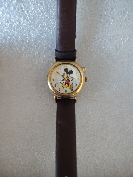 Vintage Disney Time Works Mickey Mouse Watch for Her~Gold Tone Leather
