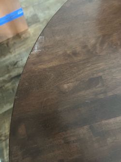 Round Table Set 4 chairs
