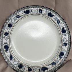 Display Plate Beautiful By MIKASA