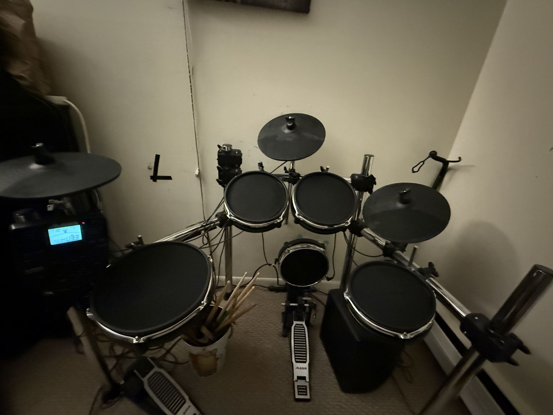 Alesis Nitro Mesh Kit - Electronic Drum Set