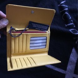 Dooney& Bourke Wallet New Yellow Nice One $50 