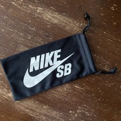 NEW NIKE SB SOFT GLASSES CASE POUCH SUNGLASSES BAG SAMPLE PROMO