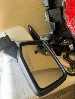 2019-2026 chevy silverado mirror