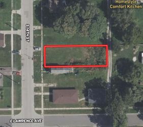 0.17 Acre Springfield, Sangamon County, IL (Power, Water, & Paved Road) L