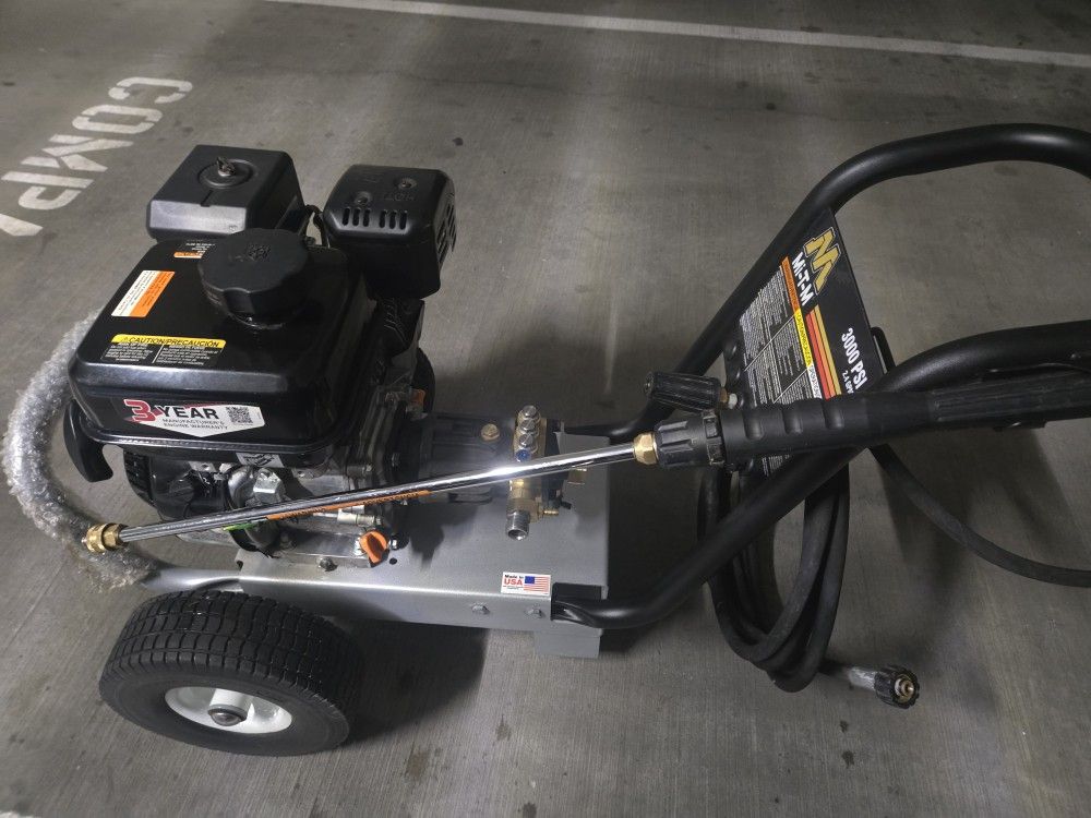 MI-T-M CM-3000-0MMB Pressure Washer 3000 PSI 2.4 GPM