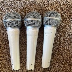 3 Shure SM-48 Microphones (White)