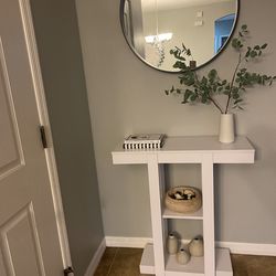 White 32 inch console accent table