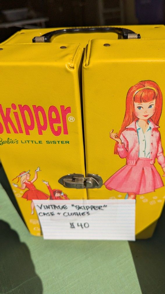 1962 "Skipper" Doll Case And Clithes