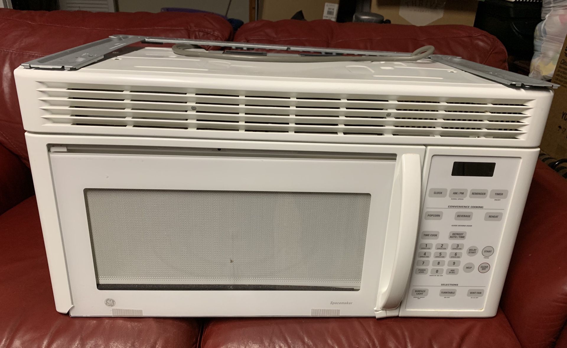 GE General Electric Spacemaker White Built In Microwave. (2 years old, great condition, We also have a matching Stove)