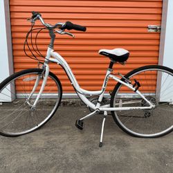 Women’s Fuji Crosstown Bike 