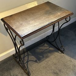 Side Table Like NEW!