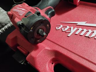 Milwaukee Drill And Set