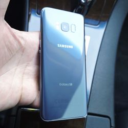 64 GB Unlocked Samsung Galaxy 8 Excellent Shape Att T-Mobile Verizon And Works In All Countries 
