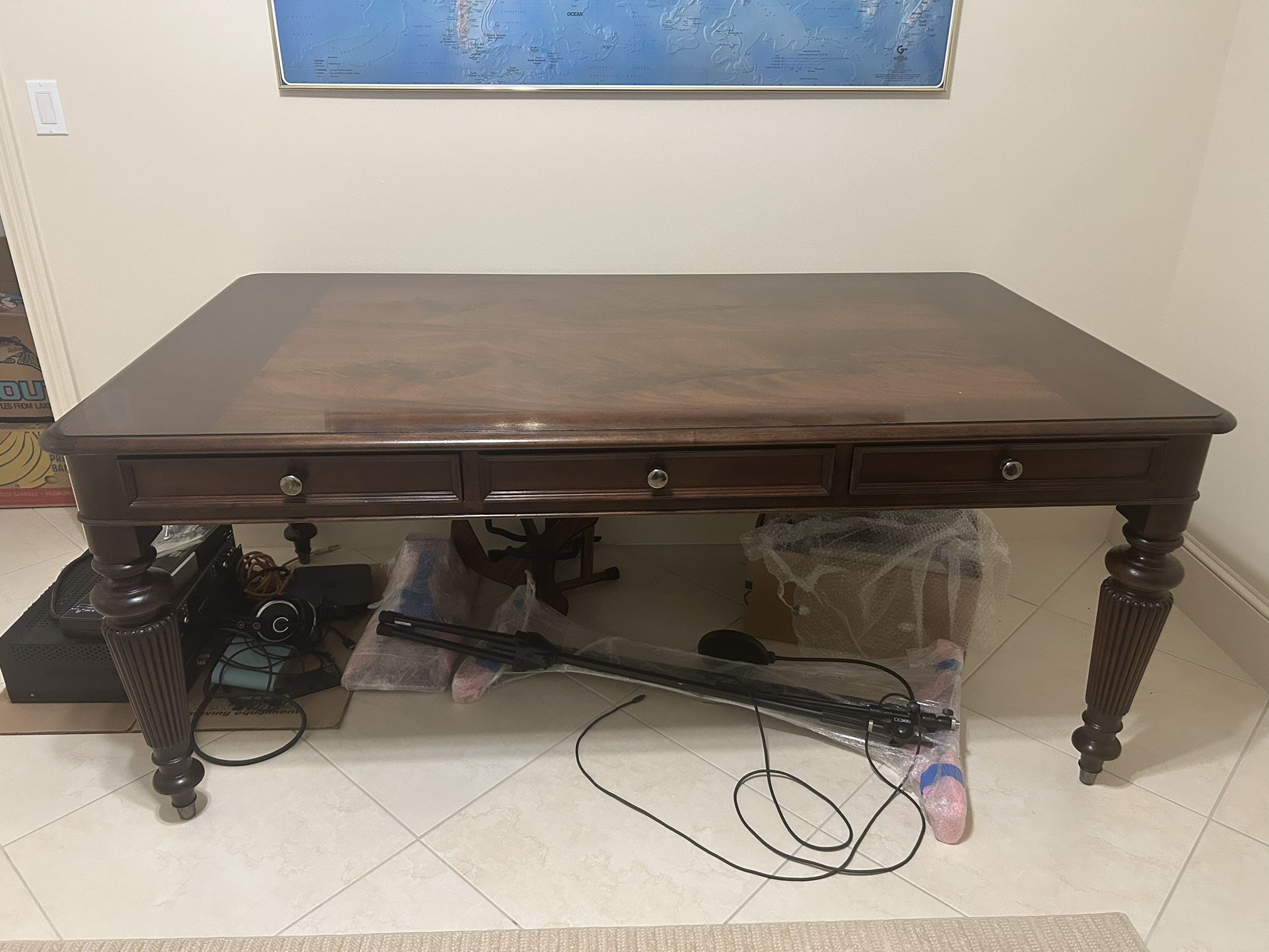 BAKER USA MAHOGANY HARDWOOD EXECUTIVE DESK