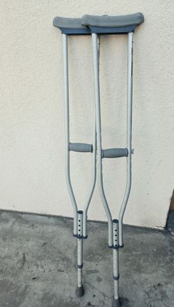 Adjustable crutches