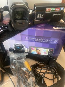 Samsung camcorder & accessories plus bag