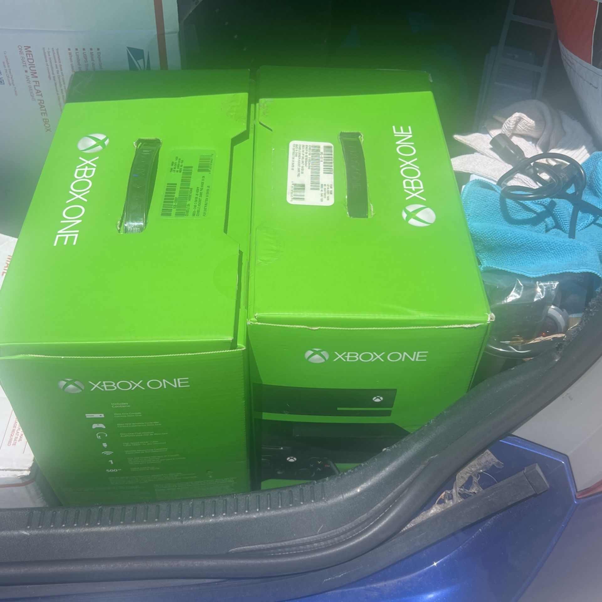 Xbox One Kinect with 32” Tv