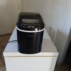 Magic Chef Ice Maker