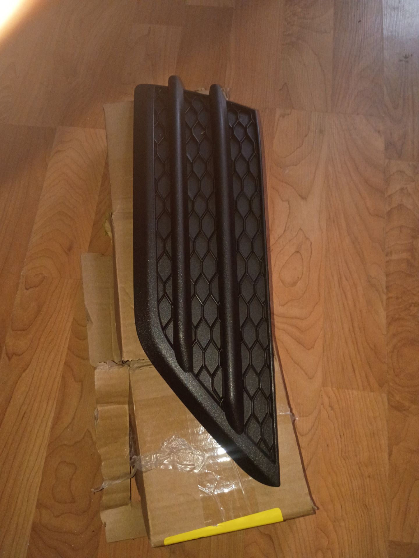 Front bumper grill for a Honda pilot 2016 to 2018