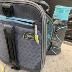 NEW Expandable Lunch Bag Insulated With Water Bottle And Container 