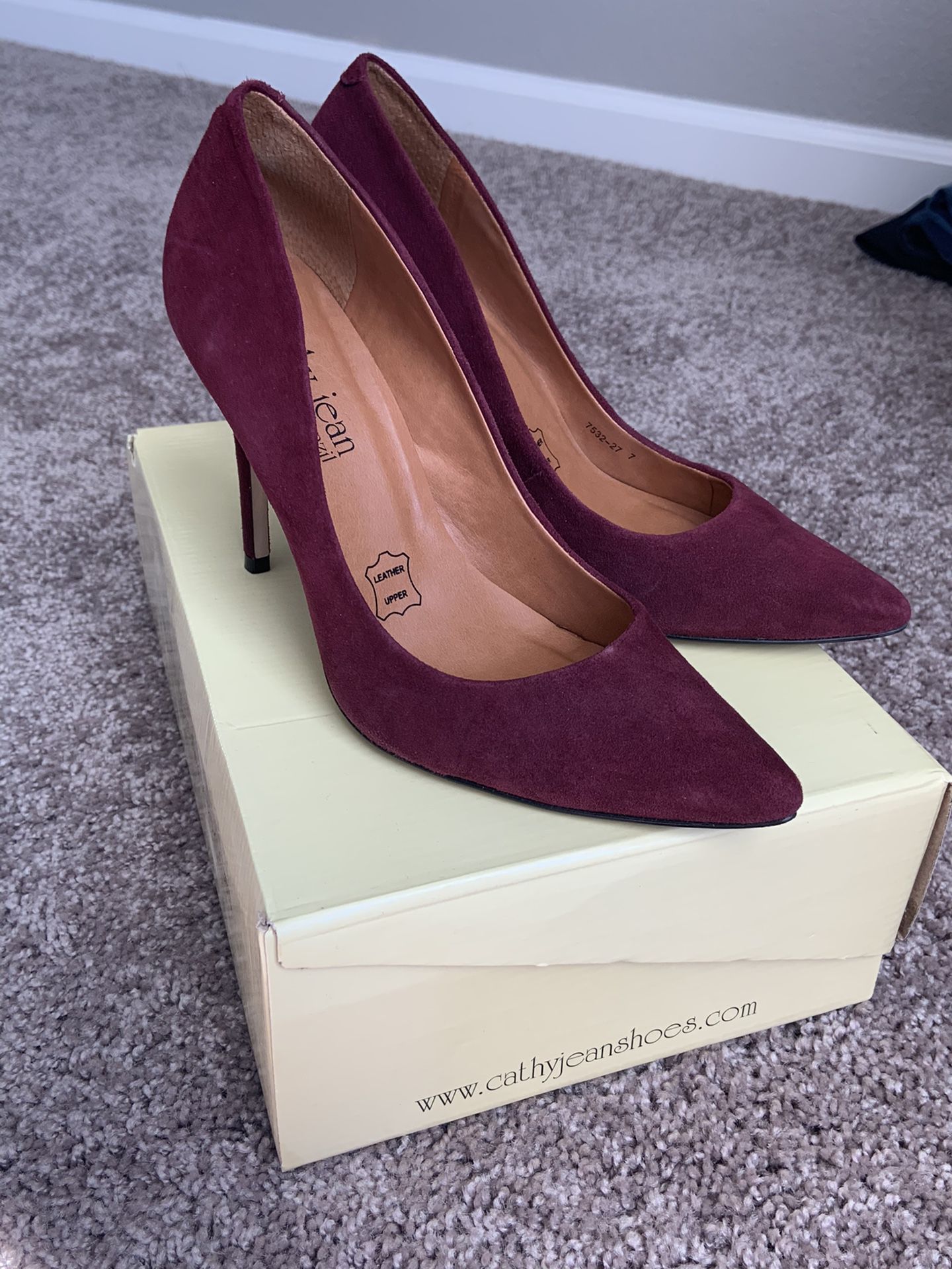 Cathy Jean burgundy heels