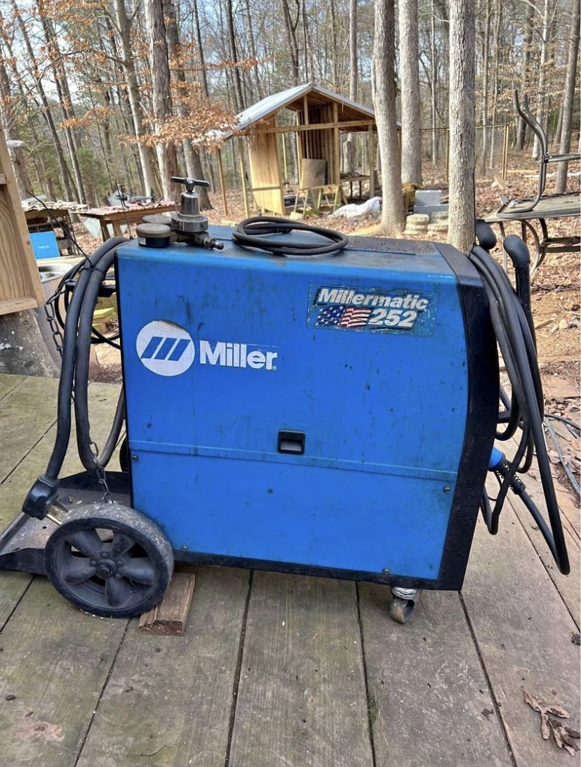 Miller-Millermatic-252-Mig-Welder
