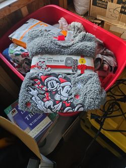 Disney LADIES COZY Sleep Top SMALL 