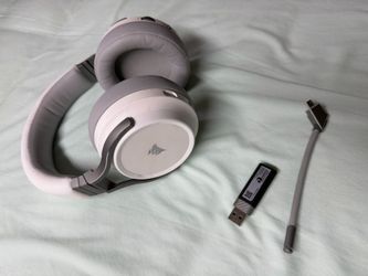 CORSAIR VIRTUOSO RGB Wireless High-Fidelity Gaming Headset — White