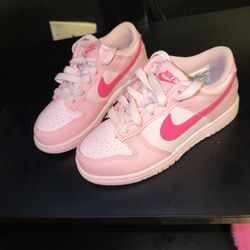 Girls sneakers