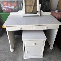 Vanity/Desk & Matching Nightstand 