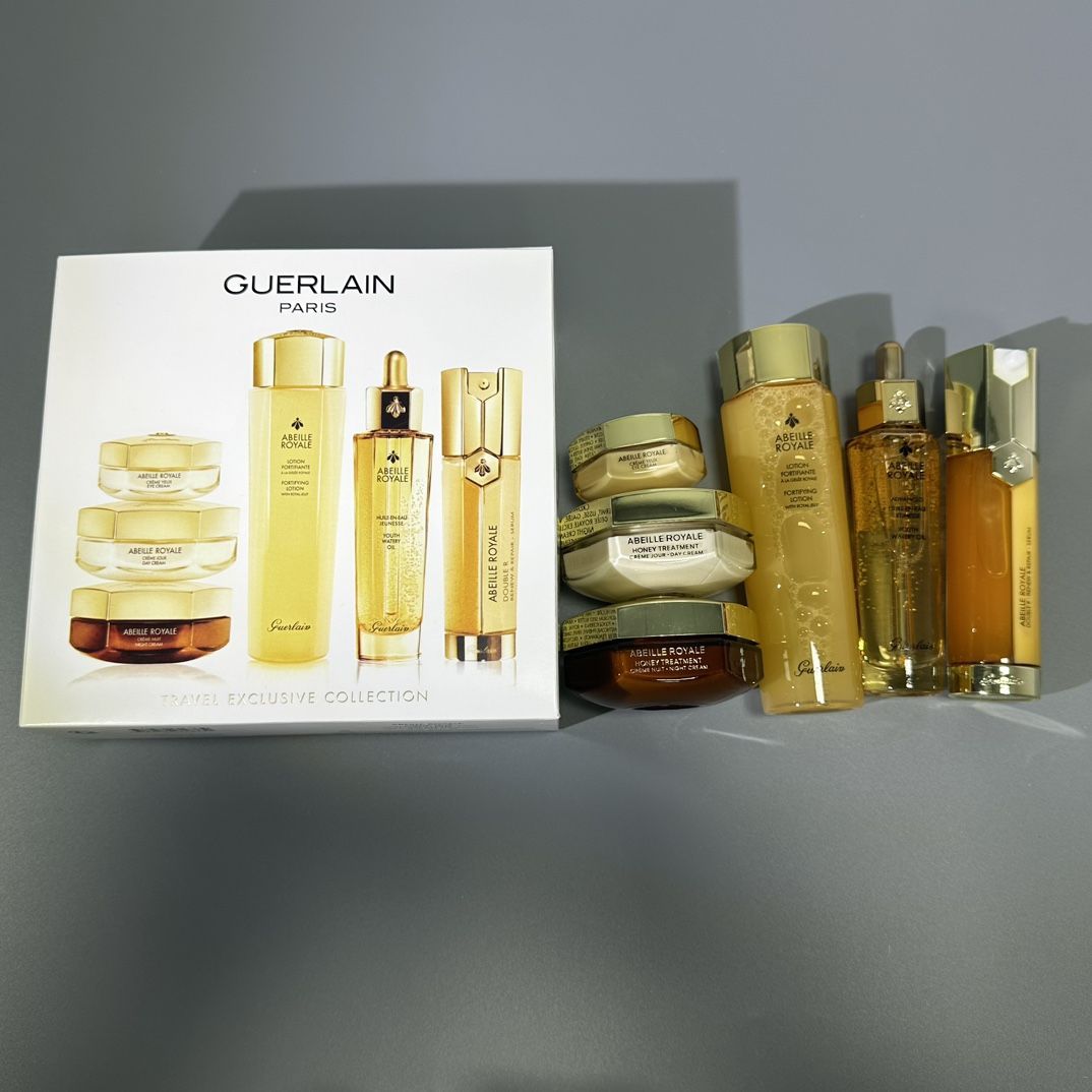 Luxury Skincare Travel Set – New Sealed Collection