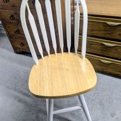 Windsor Arrowback Swivel Chair