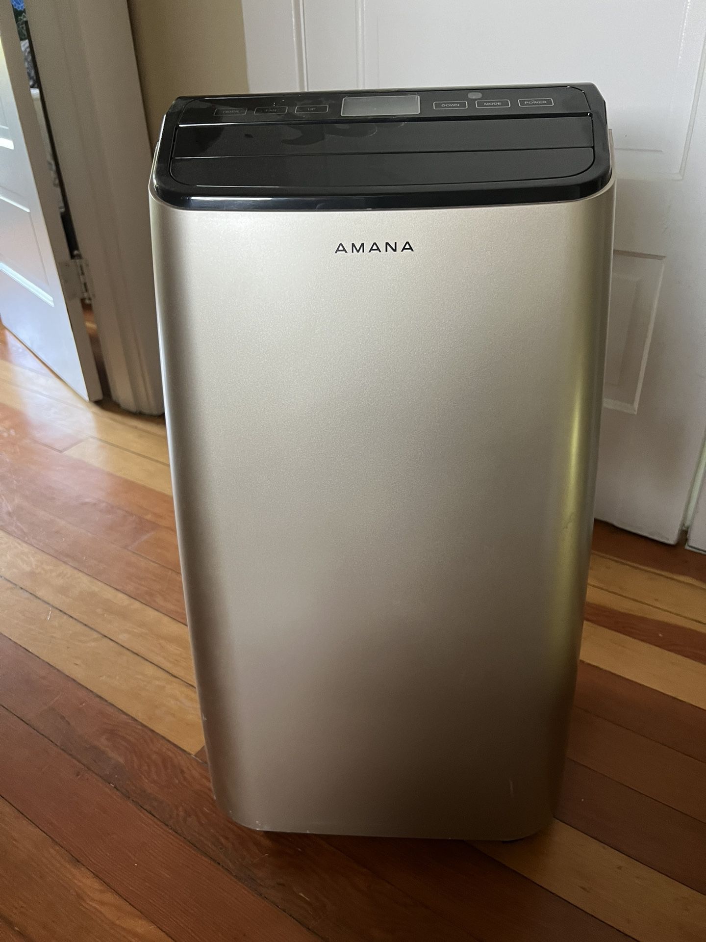 Amana 12000 BTU Portable Air Conditioner - Nearly New!!
