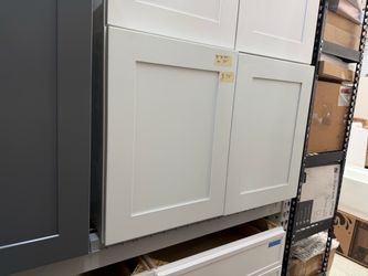 White kitchen cabinets upper 36in x 24in
