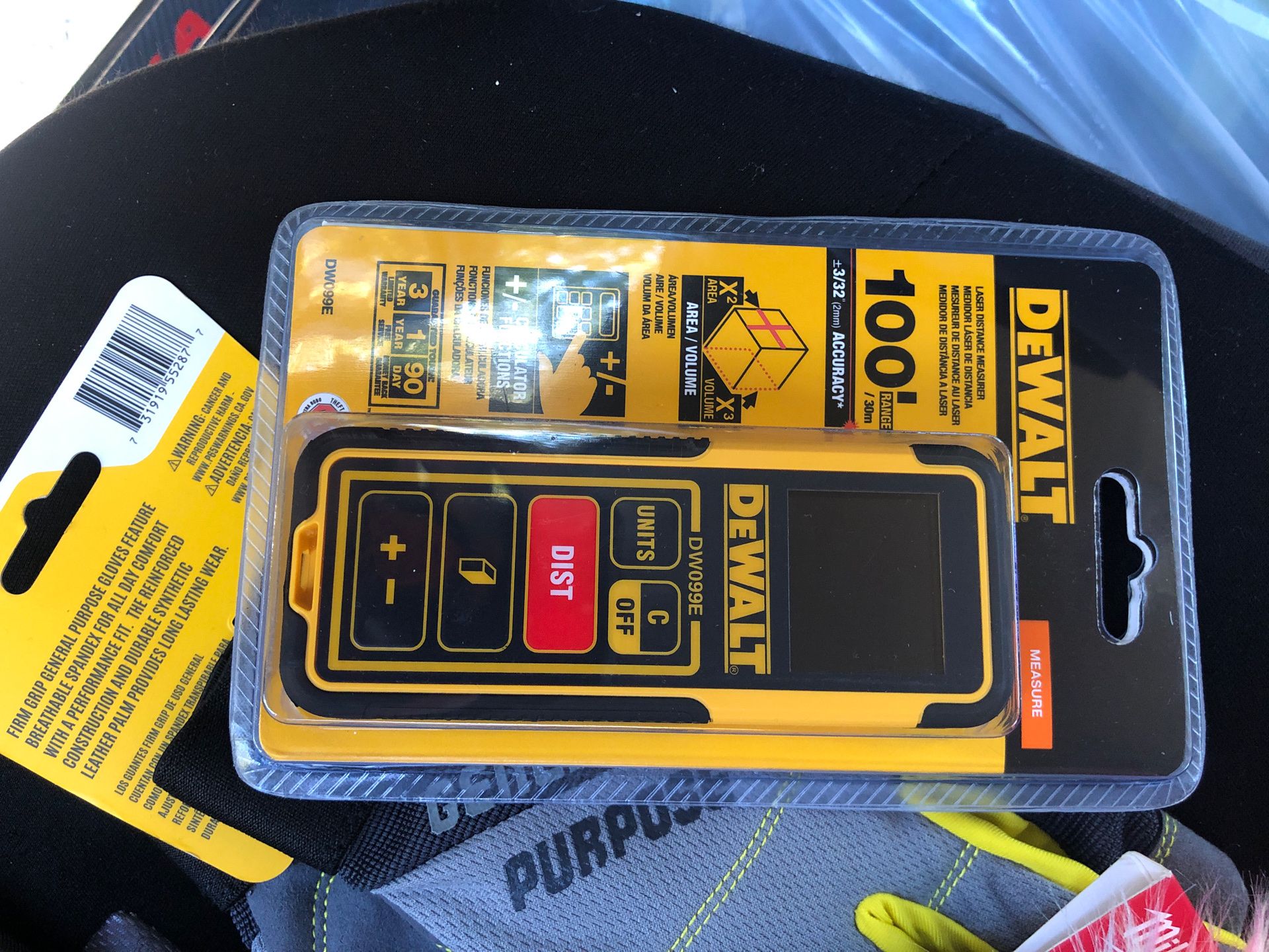 Milwaukee gloves//DeWalt laser meas.