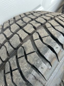 GMC 2500HD Rims-Tires