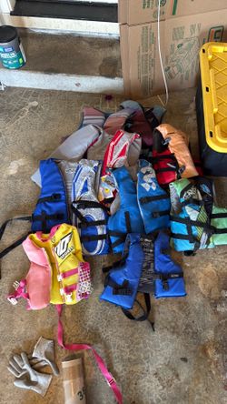9 lifejackets