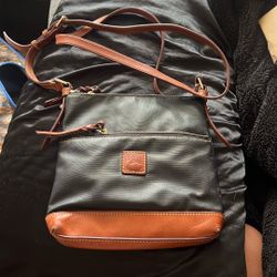 Dooney And Bourke Crossbody 