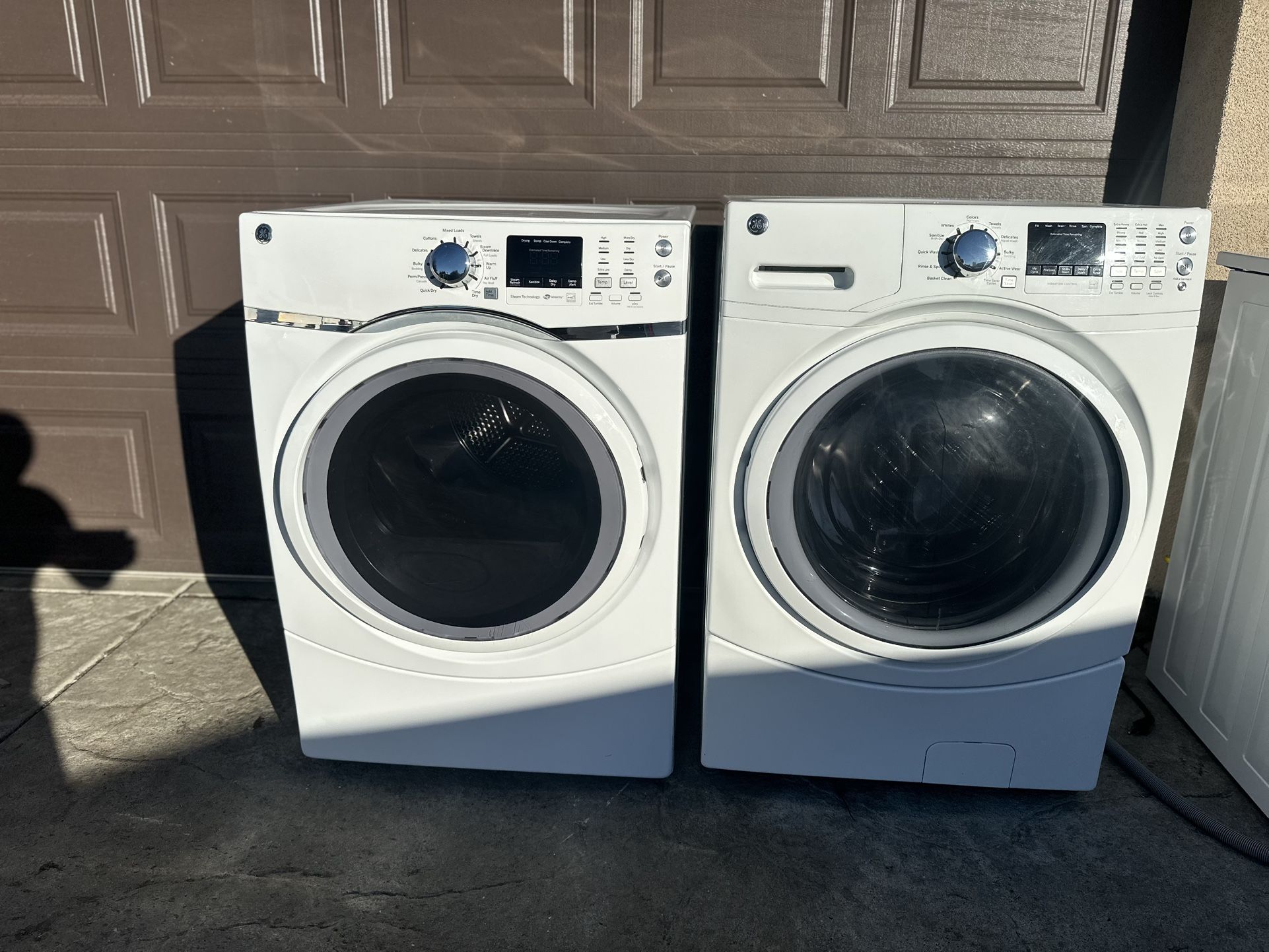 GE Front Load Washer & Gas (NG) Dryer for Sale in Auburn, CA - OfferUp
